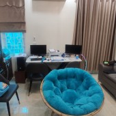 Bán nhà đẹp mới tinh, đầu phố Ngô Gia Tự: 58m2, 5 tầng, MT 5,2m, ô tô vào nhà 4 tỷ