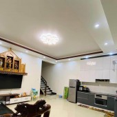 Bán nhà gấp hẻm xe hơi Chương Dương Thủ Đức, 60m2, 5 tỷ 35