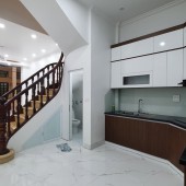 Bán nhà phố Tô Vĩnh Diện (Thanh Xuân). DT 40m2 x 5 tầng x 4m MT x Giá 8.5 tỷ.
Đường Ô tô tránh - Kinh doanh tốt - Khu phân lô An ninh Dân trí cao