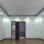 Cần bán căn nhà đường xuân thủy 50m nhỉnh 4 tỷ