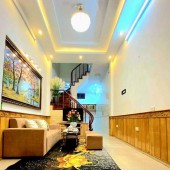 Cực Hiếm Bán nhà phố HÀO NAM 4 tầng, 35m2, 3 tỷ hơn nhà Đẹp Lung Linh .