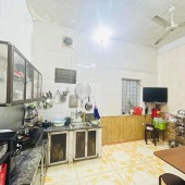 GIÁ RẺ! BÁN GẤP NHÀ HOA BẰNG 43M x 3 TẦNG, VỊ TRÍ VÀNG, TRUNG TÂM CẦU GIẤY, 3.9 TỶ.