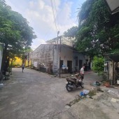 CHỈ HƠN 4TỶ SƠ HỮU NGAY CĂN NHÀ C4, 45M2 - KHU PHÂN LÔ HÀNG NGUYÊN SƠN - LONG BIÊN - Ô TÔ ĐỖ.