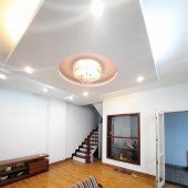 NGỌC THỤY - LONG BIÊN,40M2 X 4 TẦNG, Ô TÔ ĐỖ CỔNG, HÀNG XÓM MIPEC, NHÀ ĐẸP GIÁ RẺ