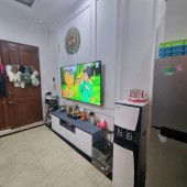BÁN NHÀ ĐẸP BỒ ĐỀ 35M2 Ở LUÔN - NGÕ THÔNG - Ô TÔ ĐỖ CỬA - TẦM GIÁ HIẾM