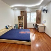 nhà đẹp Ngọc Thụy, căn góc, dân xây, nội thất xịn, 40m2, đường 15m, chỉ 4.6 tỷ
