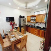 Chính chủ nhờ bán nhà ngõ 58 Trần Bình, ngõ 3 gác, 10m ô tô đỗ, nhà 5 tầng, MT 3,7m, 3 PN 3,2 tỷ