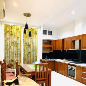 Mặt Phố Nguyễn Huy Tưởng 48 m  4 taangf mặt tiền3.2  giá 15.9 tỷ