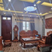 BÁN ĐẤT TẶNG NHÀ 3 TẦNG GẦN PHỐ NGUYỄN VĂN CỪ, LONG BIÊN, HÀ NỘI. NGÕ THÔNG – Ô TÔ VÀO NHÀ 83M2 x3Tầng, Giá 6.95 Tỷ.
