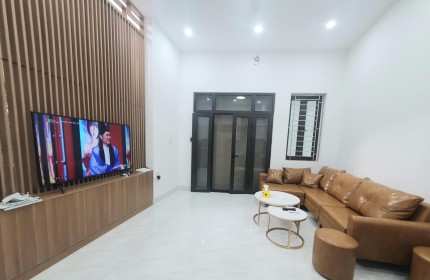 BÁN NHÀ NGUYỄN SƠN 40 M2 , LÔ GÓC , DÂN TRÍ CAO, SẠCH THOÁNG