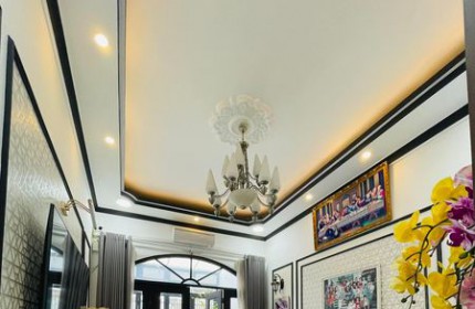 BÁN GẤP NHÀ XINH CMT8, TÂN BÌNH, 3 TẦNG, 60M2 NHỈNH 10TỶ.