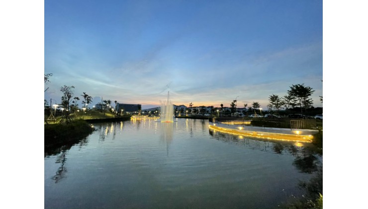 Bán căn góc Đơn lập Ngoại Giao giá rẻ tại Centa Riverside Từ Sơn, đối diện công viên và hồ. 0967548779