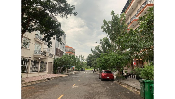 MTKD Phường An Phú, Q2, DT 150m2 ngang khủng 8m giá 35 tỷ - Đang cho  thuê làm trường học 2 tỷ/năm
