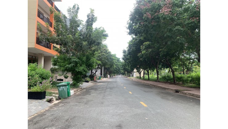 MTKD Phường An Phú, Q2, DT 150m2 ngang khủng 8m giá 35 tỷ - Đang cho  thuê làm trường học 2 tỷ/năm
