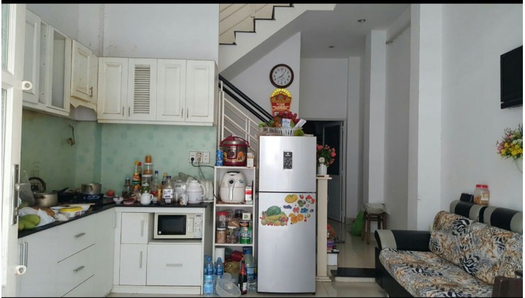 HẺM XE HƠI ĐƯỜNG VƯỜN LÀI - GÂN CHỢ TÂN HƯƠNG