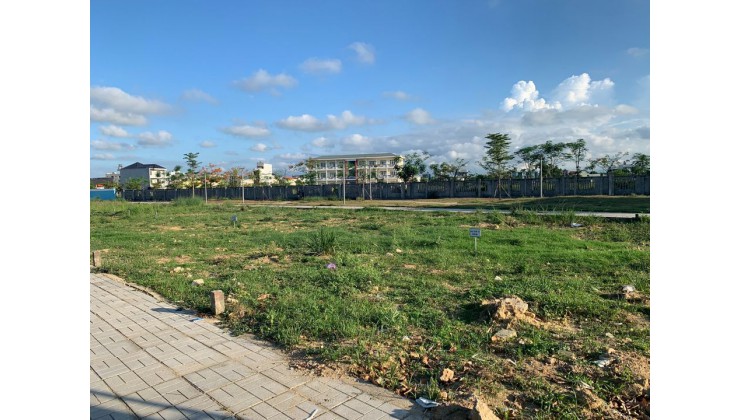 Bán Nhanh Lô Đất Bên Cạnh Trường ĐH Phạm Văn Đồng  - Nằm ở Phía Nam Thành Phố Quảng Ngãi
