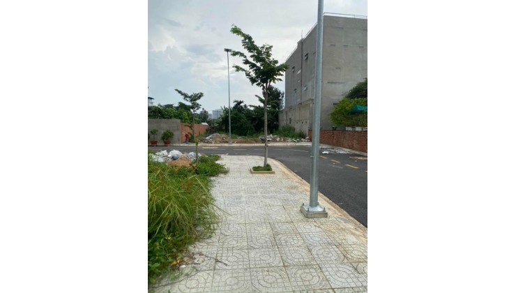 gia đình cần bán 6x20 , SHR , dĩ an bình dương 1t2
