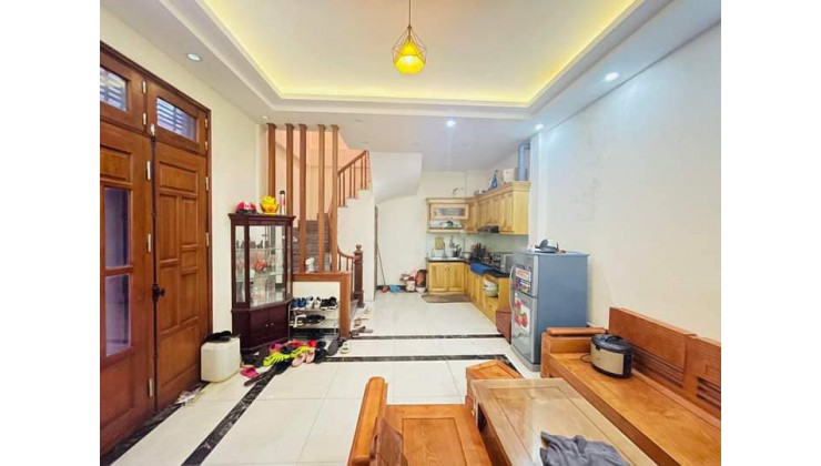 CẦU GIẤY NHÀ ĐẸP LUNG LINH - THÔNG SỐ ĐẸP - VÀI BƯỚC RA PHỐ