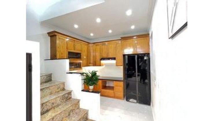 Bán nhà 5T DOÃN KẾ THIỆN CẦU GIẤY ngõ rộng nông ở ngay hơn 4 tỷ