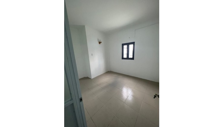 Bán nhà Quận 10, CMT8 - Hòa Hưng, DT:37m2, Giá:5 tỷ