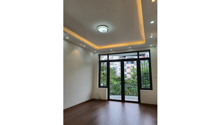 Chính Chủ Bán Nhà Gấp Nhà Cầu Diễn, 5 tầng x 40m2, Khu an ninh cao, 3 tỷ.