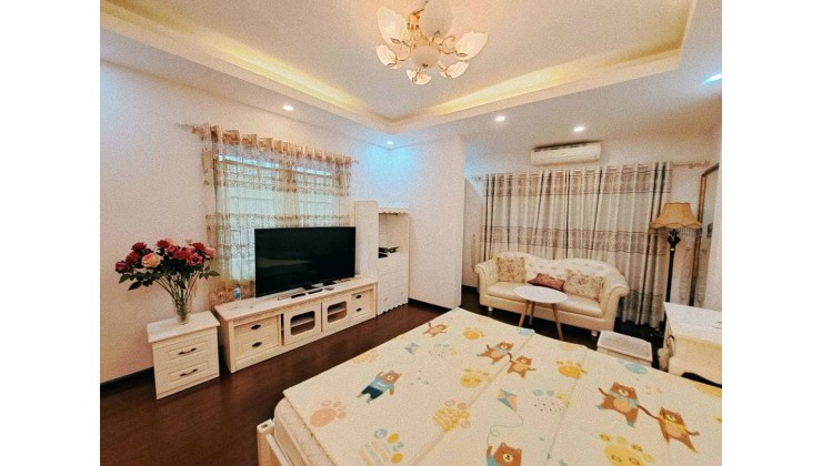 VỊ TRÍ ĐẸP, TT ĐỐNG ĐA, TẶNG 100% NỘI THẤT, KHÔNG MUA NHÀ NÀY MUA NHÀ NÀO.