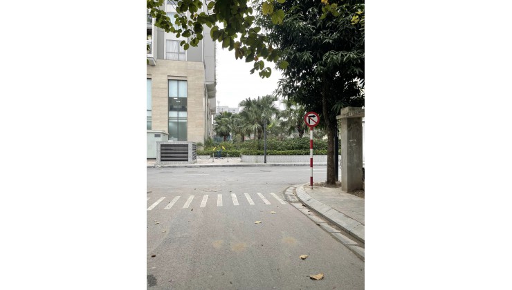 Cho thuê nhà liền kề Thống Nhất Complex 82 Nguyễn Tuân