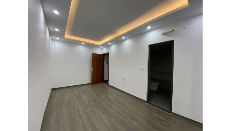 Nhà Phúc Đồng khu VIP giáp khu BIỆT THỰ  VINHOMES, 5 TẦNG giá hơn 3 TỶ