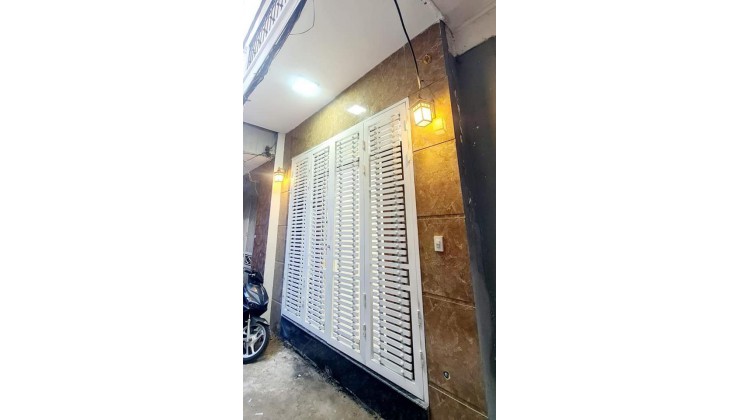 Bán nhà Trần Khát Chân , 36m2 x 5 tầng, Ô TÔ đỗ cửa, CỰC HIẾM !!!