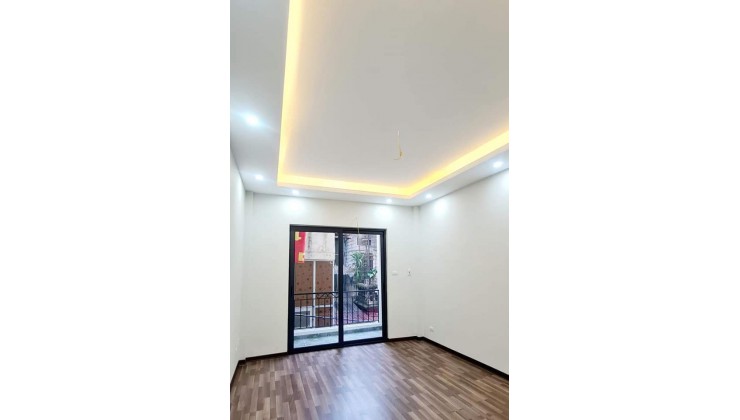 Nhà phố Trương Định, 37m2 x 5 tầng, nhà mới xây, giá rẻ, nhỉnh 3 tỷ