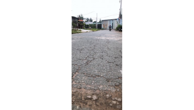 Bán đất sổ hồng thổ cư ngang 5m dài 62m đường nhựa 12m thuộc phường tân phong biên hòa đồng nai