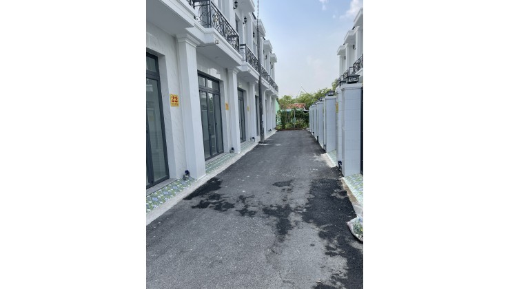 CHÍNH CHỦ BÁN NHÀ NGAY KHU CÔNG NGHIỆP CẦU TRÀM, 1 TRỆT, 1 LẦU, 3PN, 2WC , GIÁ CHỈ 2,3 TỶ.