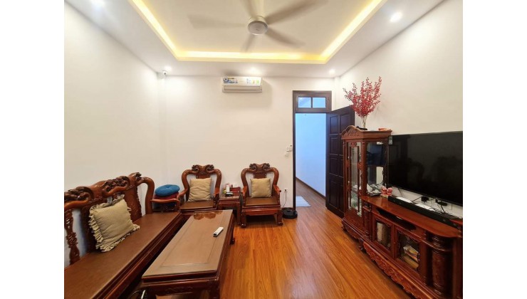 BÁN NHÀ PHÂN LÔ VIỆT HƯNG, LONG BIÊN, 6 TẦNG THANG MÁY, KINH DOANH ĐẮC ĐỊA, HÀNG XÓM VINHOME RIVERSIDE