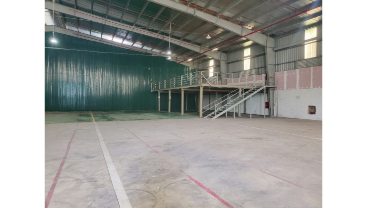 Cho thuê kho tại KCN Quất Động, diện tích 1500m kho xưởng tiêu chuẩn, cho thuê  lâu dài