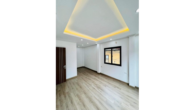 Bán nhà CHIẾN THẮNG - HÀ ĐÔNG 40m2 x 4 tầng x Mt 6m x Nhỉnh 4 tỷ