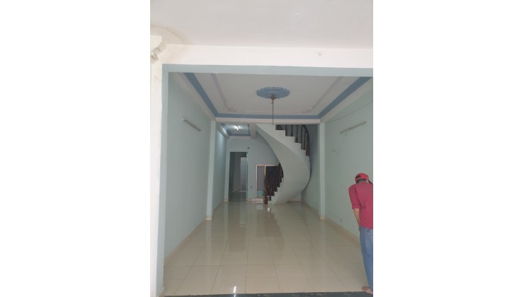 Bán Nhà Ngay Cổng Sau BX miền đông, 70m2, 4 tầng, 11tỷ