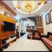 GARA Ô TÔ, Phố Vũ Tông Phan, 50m2, 5 Tầng, Ở, KINH DOANH, Nhỉnh 7 Tỷ.