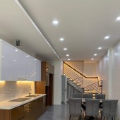 Bán nhà Kim Giang Sát ĐH Thăng Long 4.5 tầng 36m Gần Phố - Tiện ích đầy đủ - ở sướng 0928077333