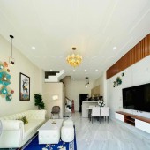 NHÀ BÁN 2 LẦU NHƯ HÌNH Ở XÃ QUI ĐỨC