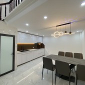 BÁN GẤP NHÀ PHỐ Thái THỊNH KINH DOANH SIÊU HÓT, 70M2, 5 TẦNG , NHÀ MỚI, Ở LUÔN.0589593999.