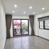 Bán nhà mặt phố Ngô Gia Tự Long Biên 50Mx6T kinh doanh thang máy giá 9.9 tỷ 0352163259.