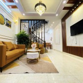 Bán nhà khu Đào Tấn, trung tâm quận Ba Đình, tiện ích tràn ngập.