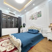 Căn góc, ngõ nông phố Nguyễn Lương Bằng-Đống Đa, DTXD32m2, 6 tầng, MT6m, 5.5 tỷ. 0338080356