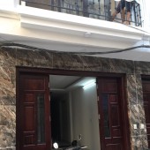 Bán nhà Hoa Bằng 35m2 5Tầng 2 thoáng - 4.75 tỷ. Nhà mới, nội thất xịn. Ôtô qua cửa