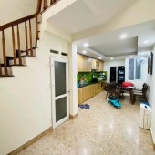 Nhà đẹp Mỹ Đình. Hai mặt thoáng, giá tốt, ở luôn 35m - 5T – 4N – Chỉ 4 tỷ 1. Siêu hiếm!