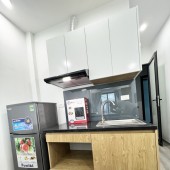 Bán nhà mới 5 tầng phố Nguyễn Văn Huyên, ô tô tránh 30m, 40m2 rộng 4m, chỉ có 4,2 tỷ