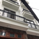 Bán nhà Nguyễn Văn Linh, Long Biên 41m2 giá 2,95 tỷ ngõ to như phố
