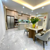 SIÊU PHẨM TRẦN THÁI TÔNG - TRUNG TÂM CẦU GIẤY - THANG MÁY XỊN XÒ - Ô TÔ SÁT NHÀ - BÃI GỬI XE ĐỐI DIỆN