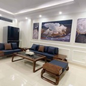 Bán Nhà Cổ Linh - Dt 40m - Mt 4.2 - Xây Kiên Cố 5 Tầng - Giá 4.x Tỷ - TẶng Full Nội Thất Hiện Đại 500tr - Hàng Xóm aeon