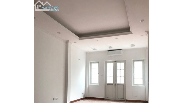 BÁN NHÀ SIÊU HIẾM PHỐ TRẠM, NHÀ ĐẸP, DÂN XÂY, AN SINH CỰC SƯỚNG, 60M2x4M